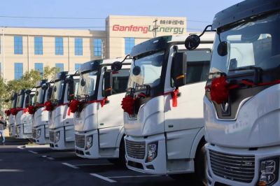 贛鋒鋰電首批新能源重卡牽引車交付運營